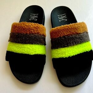 INC Peymin 60 Womens Slip On Casual Pool Slides size 7 used